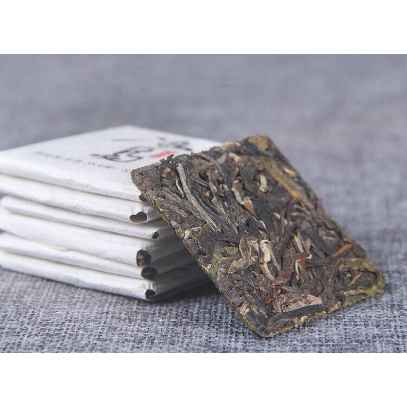 Small Icelandic Square Brick Pu-erh Raw Tea Flakes