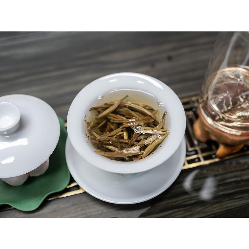 200g Yunnan Tea Cake White Hair Silver Needle TeaJinggu White Bud Silver Bud