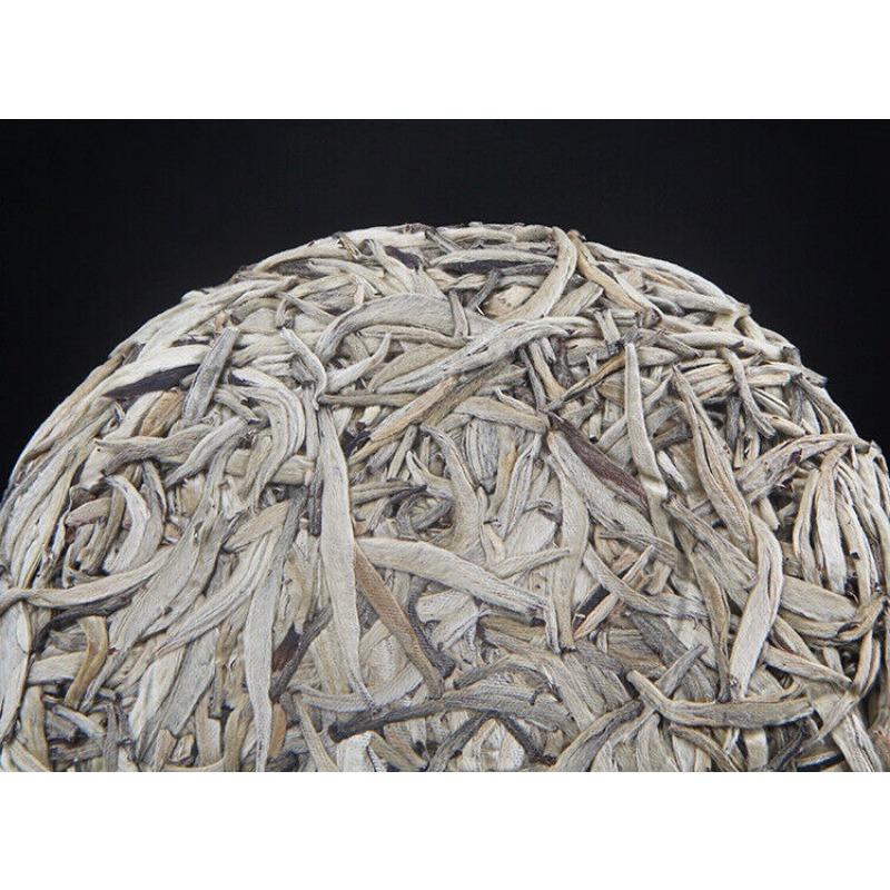200g White Tea Cake Silver Needle Yunnan White Tea Ancient Tree Pu'er Tea Cake