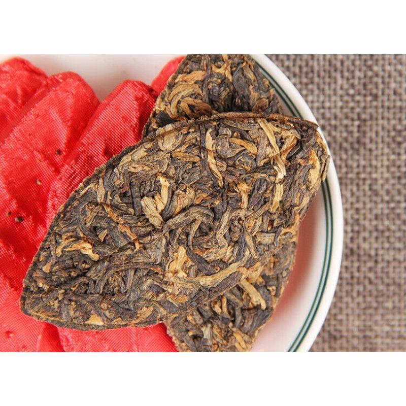 HelloYoungTea 500g Organic Yunnan Black Tea Fengqing Dian Hong Tea 17.6 Oz