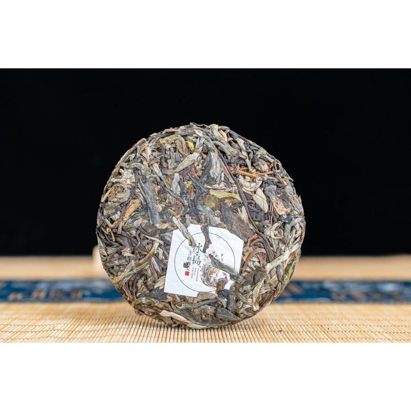 100g Pu-erh Raw Tea Tea Cake Yunnan Iceland Ancient Tree Pu-erh Tea Leaves