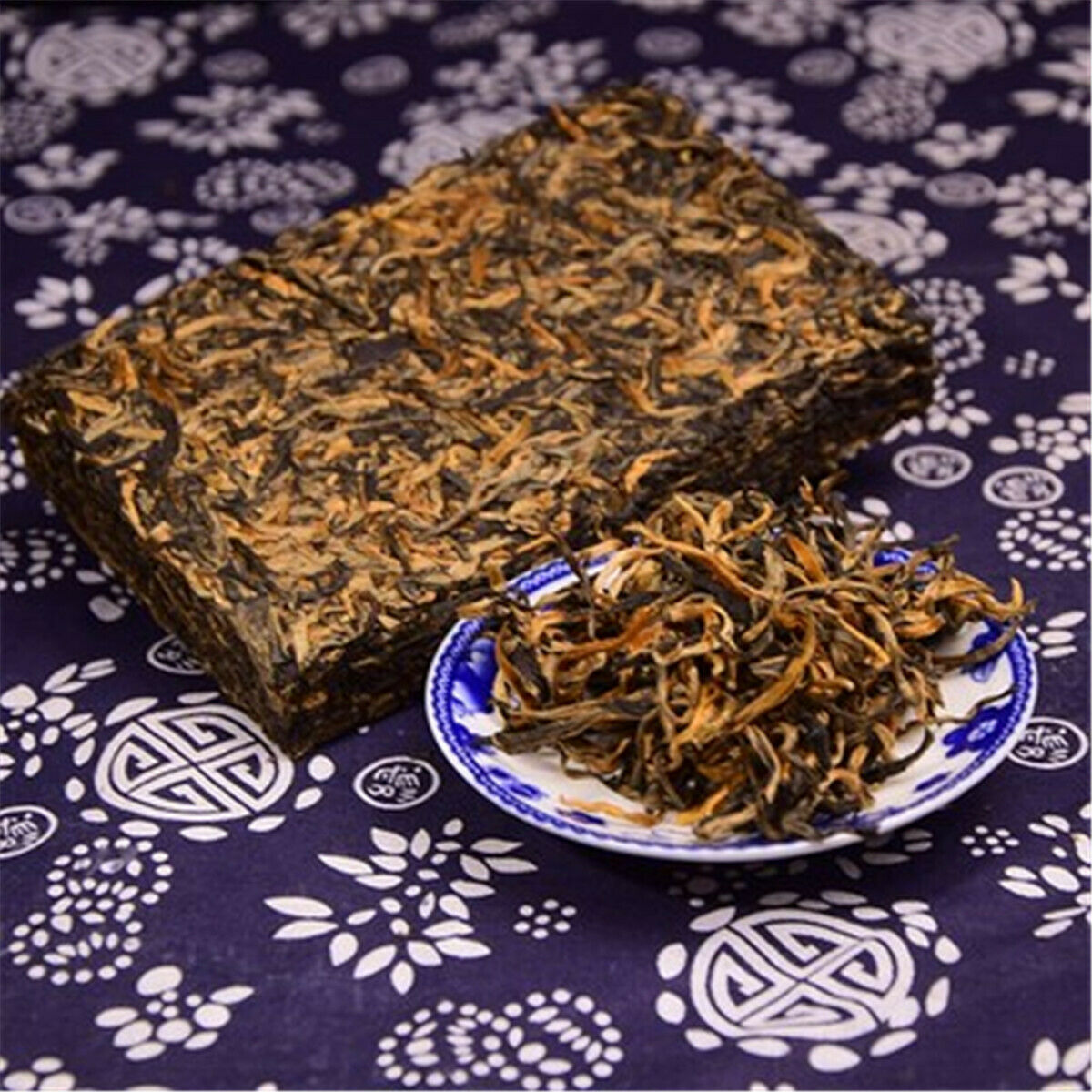 HelloYoung Yunnan DianHong Brick Fengqing Dian Hong Compressed Tea Black Tea Red Tea 250g