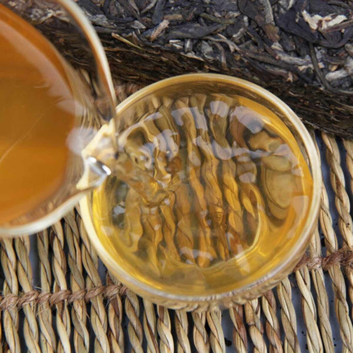 HelloYoung Chinese High Quality Sheng Pu-erh Brick Green Food Cha Puer Old Tree Tea 1kg
