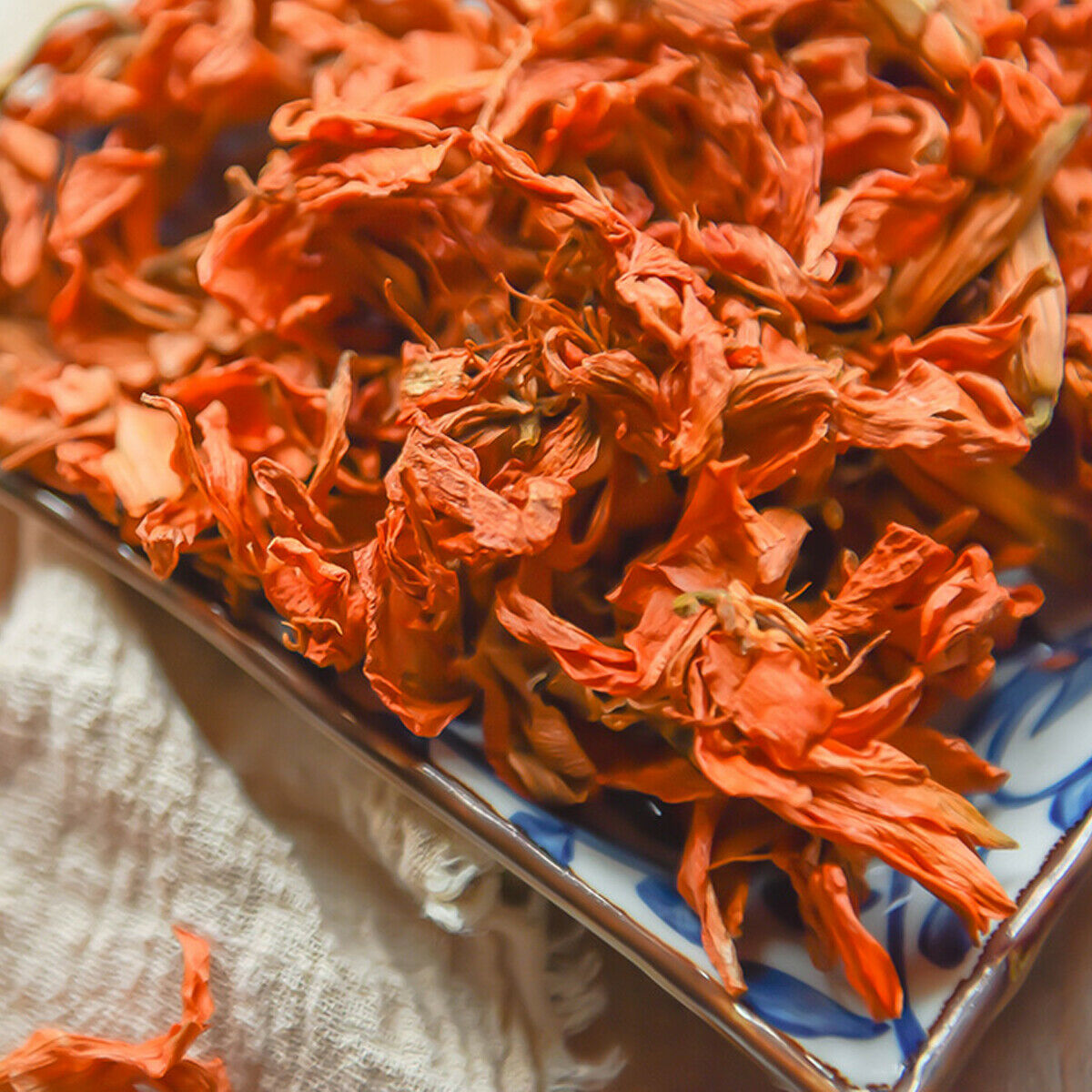 HelloYoung Dried Lily Tea Dried Flowers Tea Handmade Picking Elmination of Toxicant Healthy