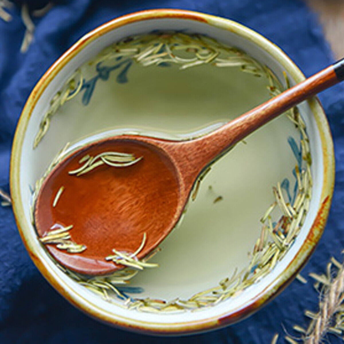 HelloYoung Chinese Refresh Yourself Scented Tea Relieve Headache Green Tea Rosemary Tea