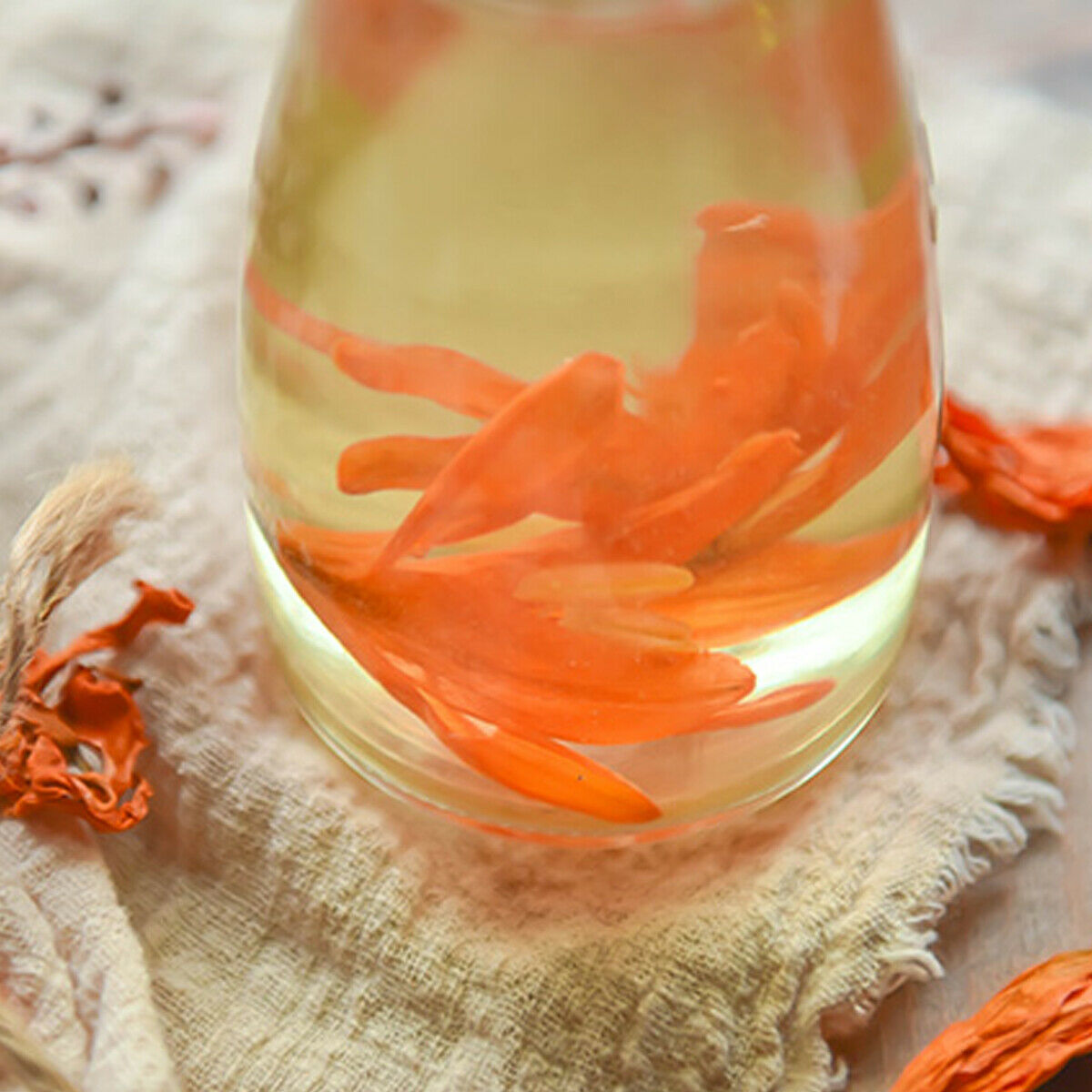 HelloYoung Dried Lily Tea Dried Flowers Tea Handmade Picking Elmination of Toxicant Healthy