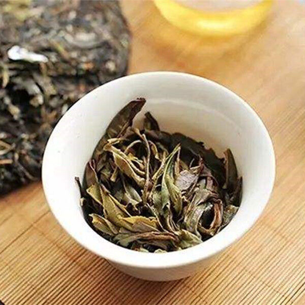 HelloYoung Puerh Tea Health Care Green Tea Sheng Pu-erh Tea Yunnan Cha Puer Tea Cake 100g