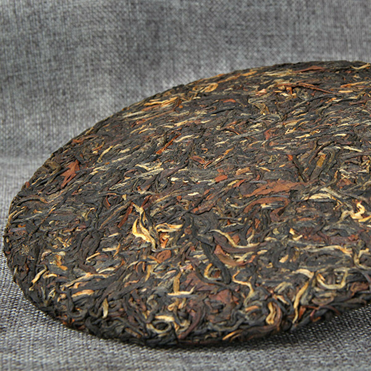 HelloYoung Black Tea Cake Ancient Tree Red Tea Big Leaf  Tea Chinese Health Green Food 357g