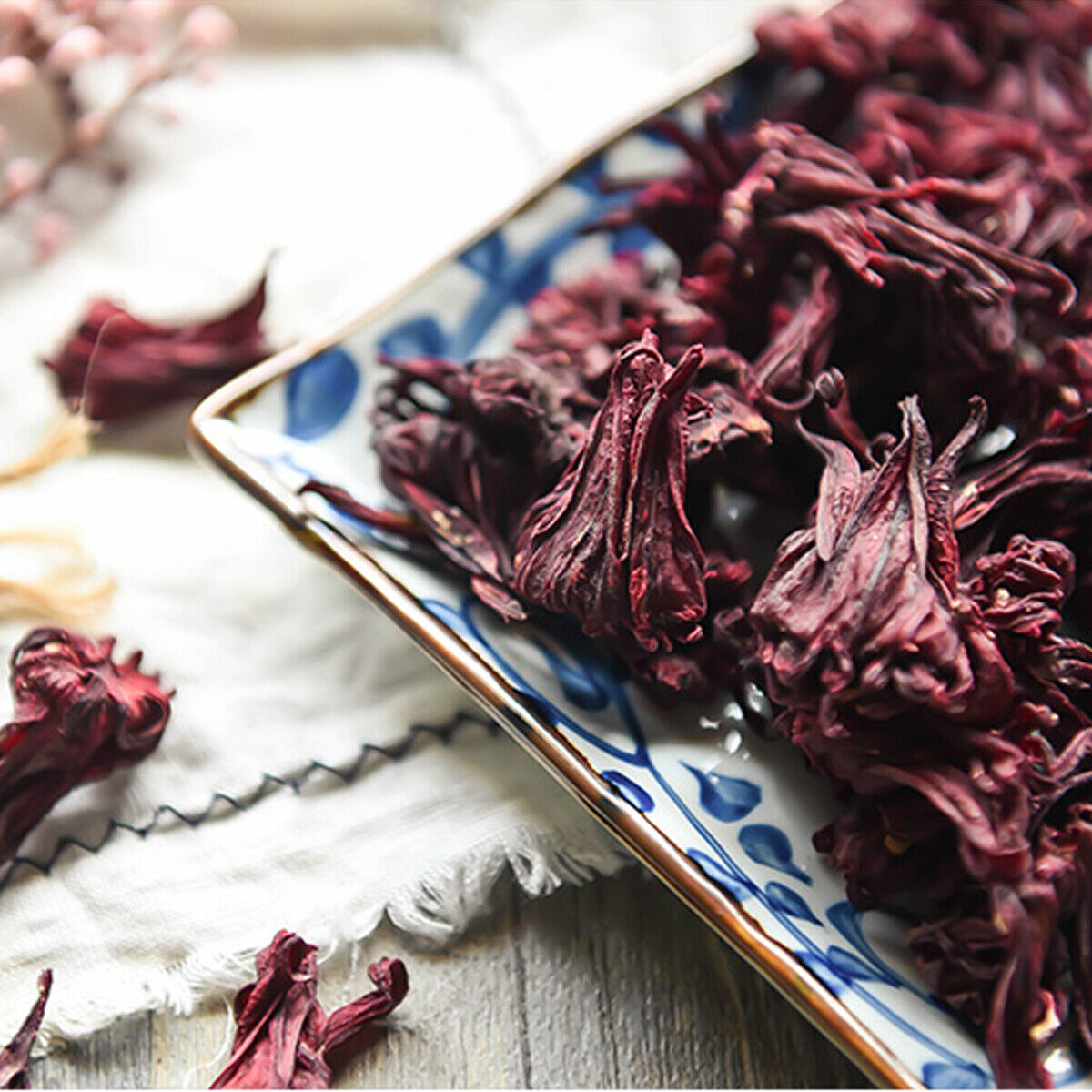 HelloYoung Roselle Tea Rose Luoshen Flower Tea Leaves Sour Plum Soup Rose Dried Flower Tea