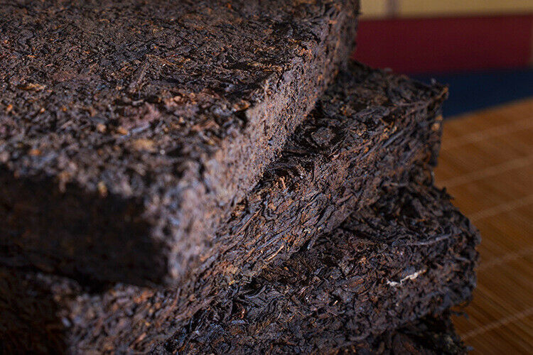 HelloYoung High Quality Cooked Puer TeaHandmade Ripe Pu erh Tea Brick Yunnan Menghai  250g