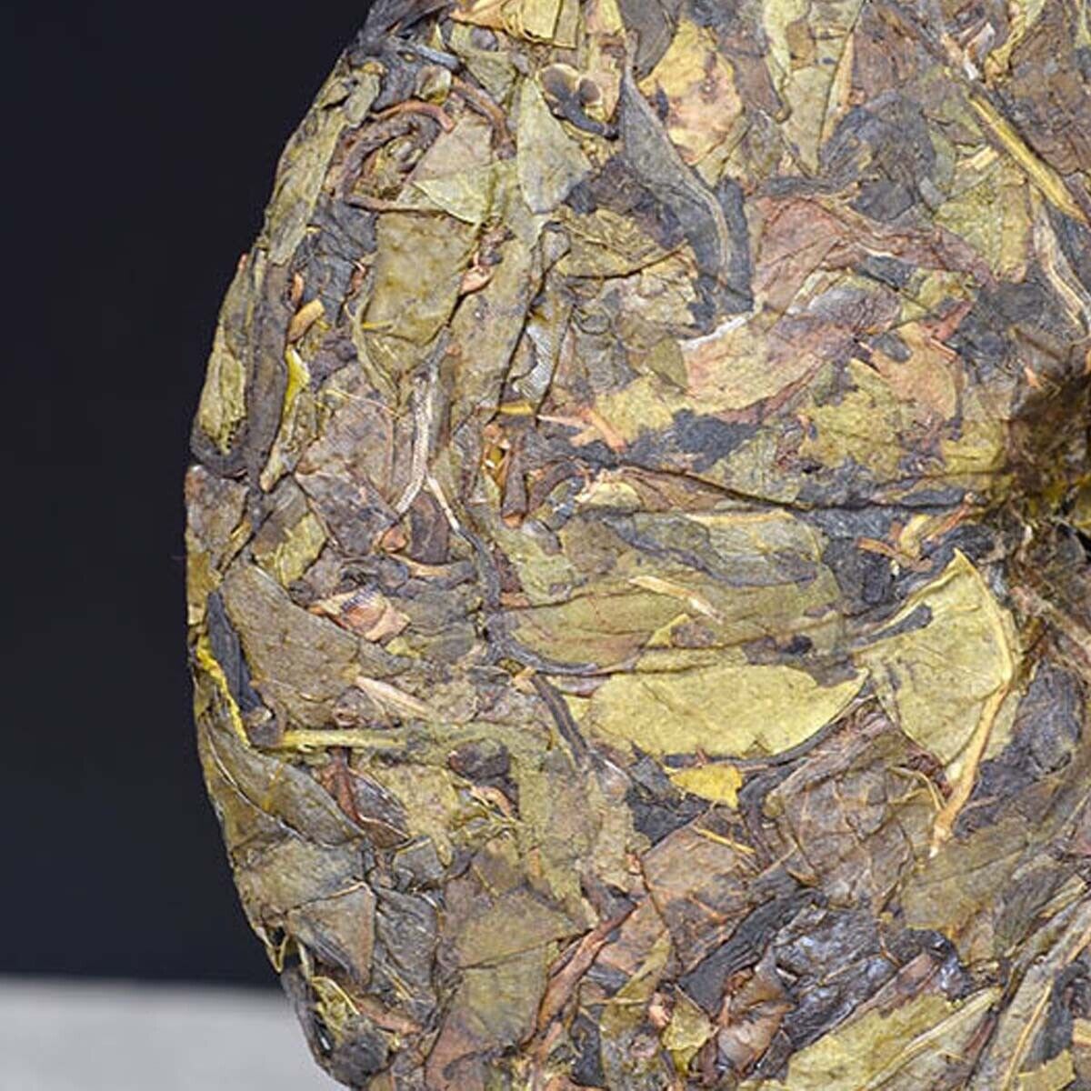 HelloYoung Big Leaf Ancient Tree Golden Leaf Snowy Mountain Yunnan Puerh Tea Cha Tea 357g Secondary image