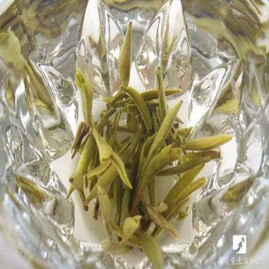 HelloYoung Chinese Organic Tea Health Care Food White Tea Silver Needle Tea Anti-age 100g