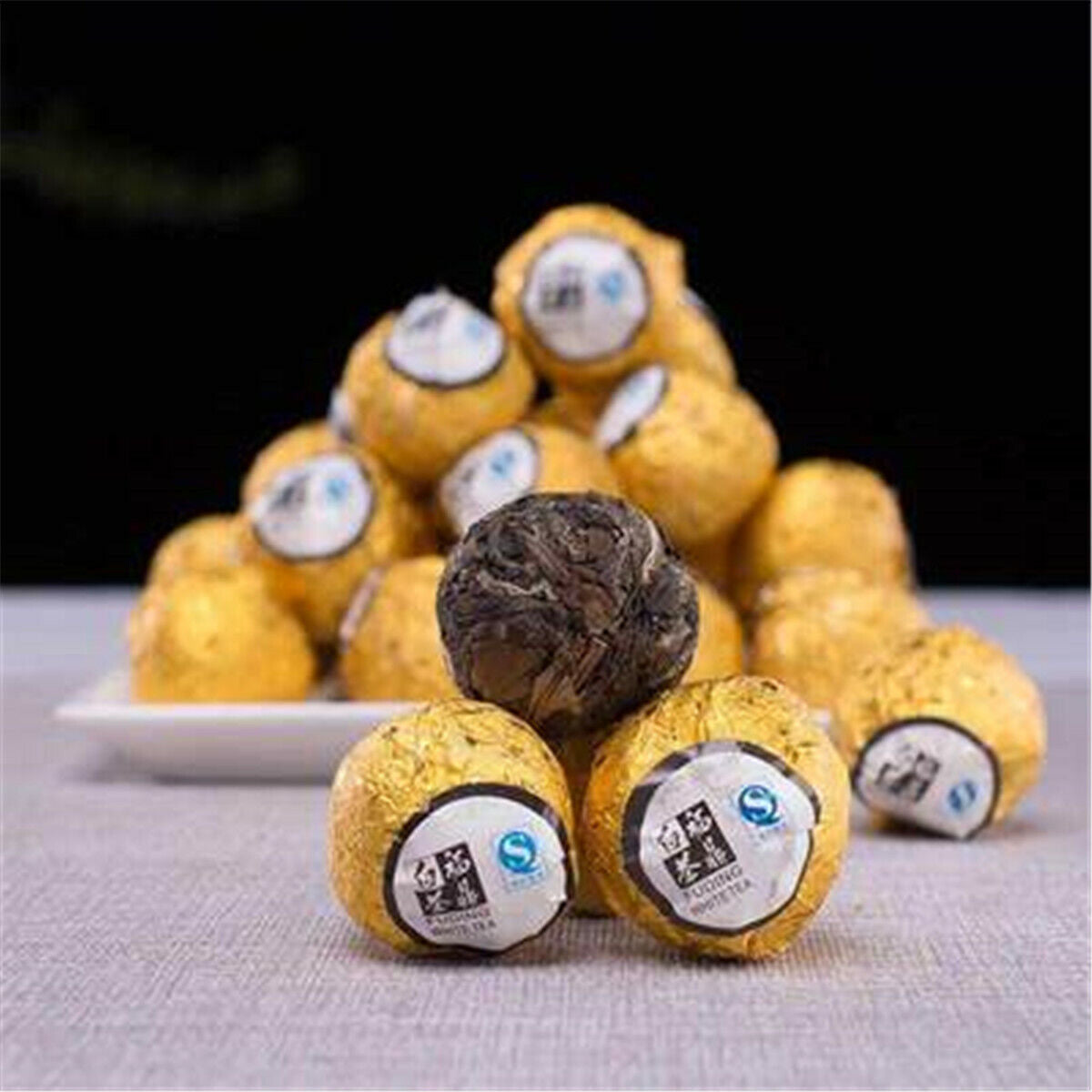 Natural Ball-shaped Aged Shou Mei Longevity Eyebrow Handmade White Tea Main image