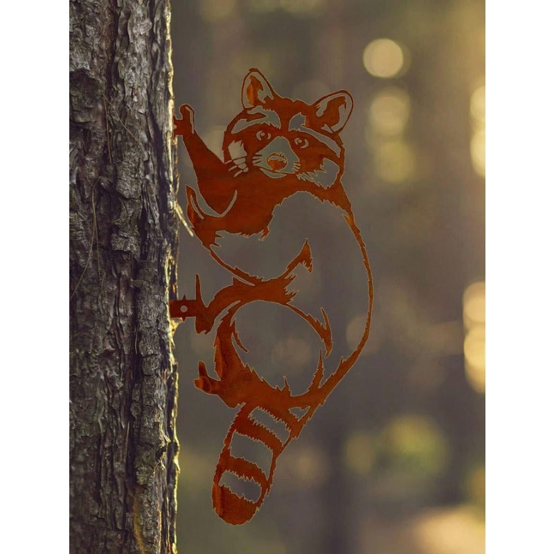 One Pack of Exquisite Animal-themed Metal Garden Decorations: Perfect for Gardens, Courtyards, and Other Outdoor Activity Areas. Features Squirrel, Fox, Raccoon, and Owl-shaped Metal Decor Pieces.Garden Stakes