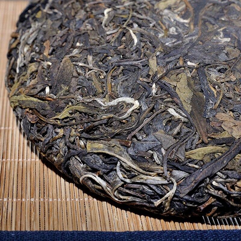 2012 Banzhang King Sheng Puerh Tea Cake, 357g 2012年班章王生普洱饼茶，357克