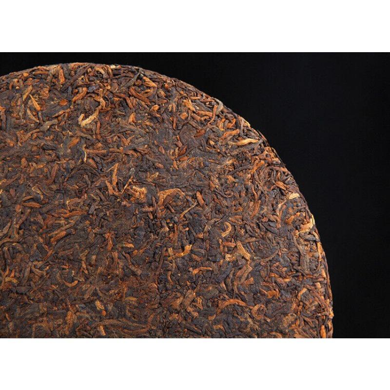 357g Palace Pu-erh Golden Bud Tea Cake Ancient Tree Pu-erh Tea Black Tea