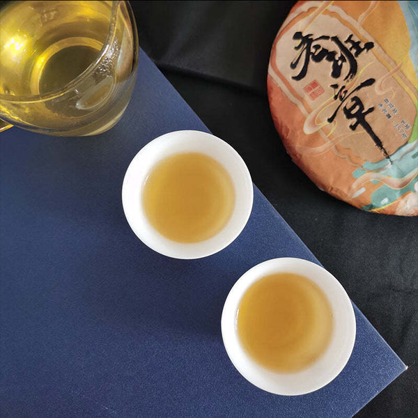 357g Yunnan Pu-erh Tea Laobanzhang Puerh Raw Tea Cake Chinese Pu'er Green Tea 357克云南普洱茶 老班章普洱生茶饼 中国普洱绿茶
