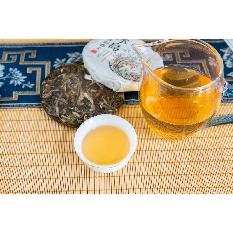 100g Pu-erh Raw Tea Tea Cake Yunnan Iceland Ancient Tree Pu-erh Tea Leaves