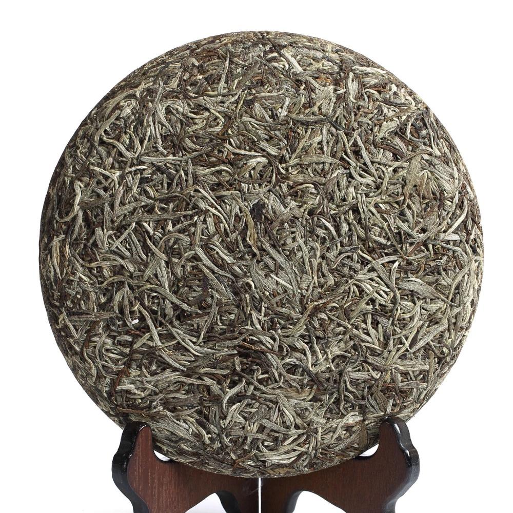 2021 Year 300g Supreme Silver Needle White Tea Cake Fuding Bai Hao Yin Zhen Tips 2021年 300克特级白毫银针白茶饼 福鼎白毫银针芽尖