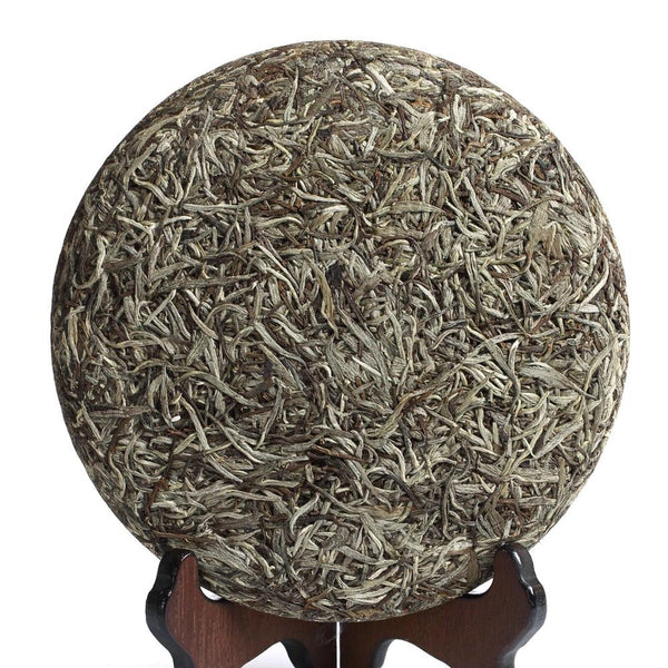 2021 Year 300g Supreme Silver Needle White Tea Cake Fuding Bai Hao Yin Zhen Tips 2021年 300克特级白毫银针白茶饼 福鼎白毫银针芽尖