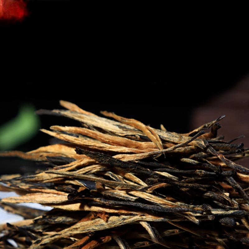 Yunnan Fengqing DianHong tea Pine Needle Un bourgeon une feuille Golden Needle