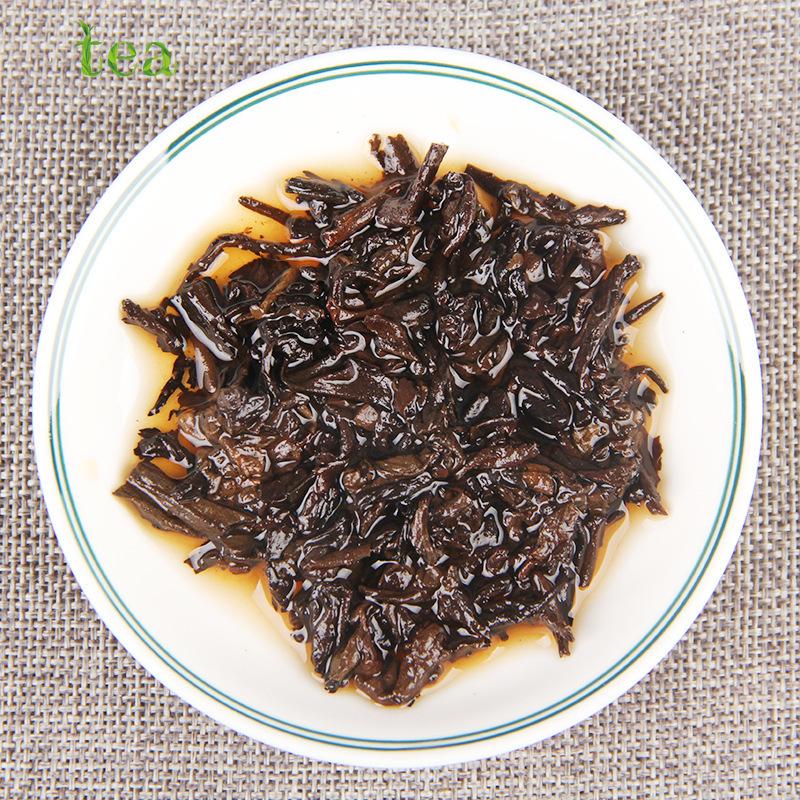 HelloYoungTea Yunnan Pu'er Menghai Chenxiang Chunyun 200g Ripe Tea Qizi Cake