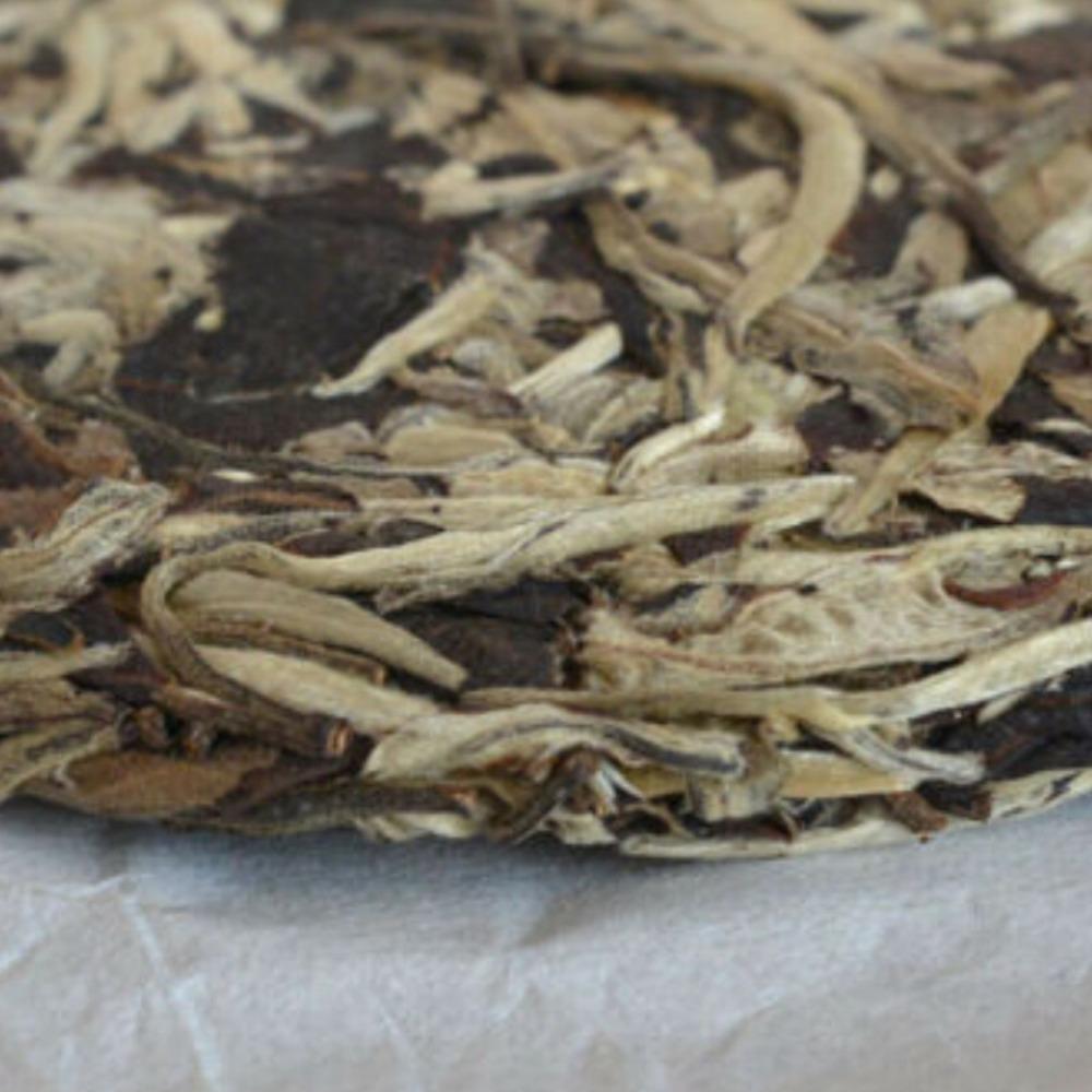 HelloYoungTea Yunnan White Tea Cake Moonlight White 320g Xiaguan Raw Pu-erh Style