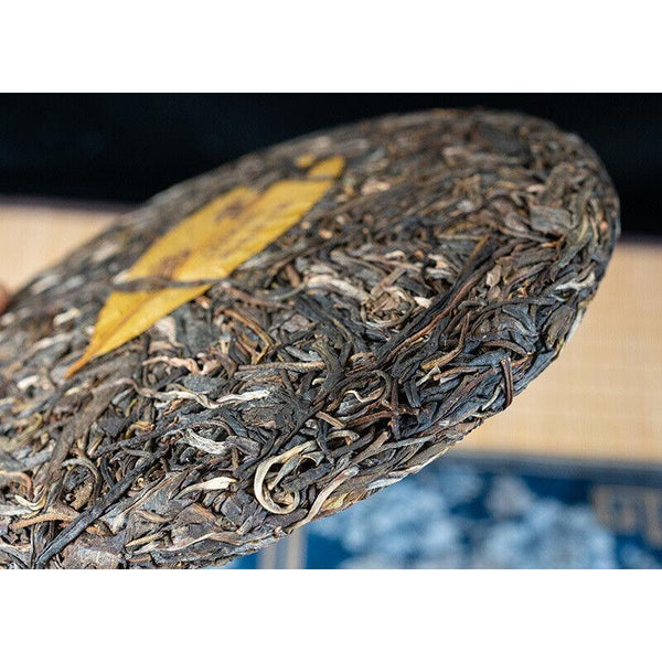 HelloYoungTea 357g Yunnan Yiwu Wild Release Ancient Tree Tea Cake Aged Pu-erh Raw Tea