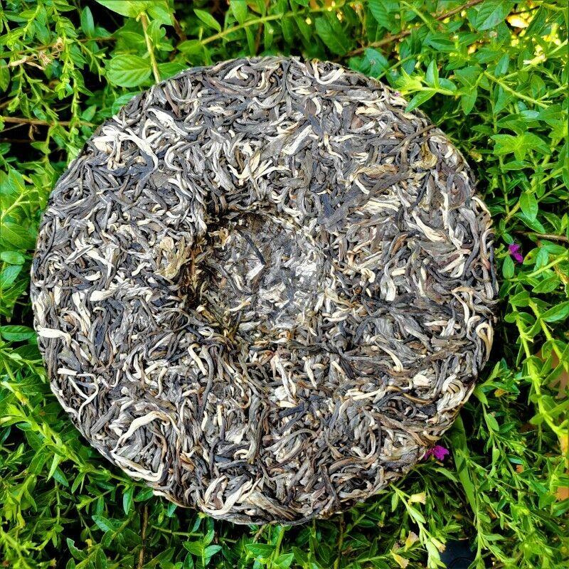 HelloYoungTea 357g Zhonghong India Mansong Pu'er Raw Tea Cake Organic Green Tea Healthy Drink