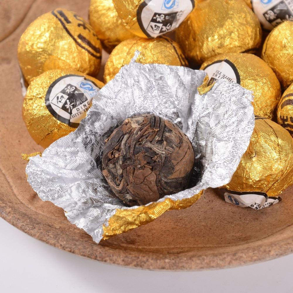 Handmade Ball-shaped Aged Shou Mei Longevity Eyebrow White Tea Balls 手工球形陈年寿眉白茶球