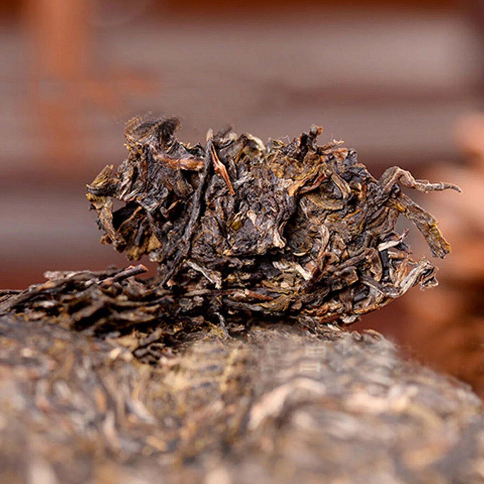 HelloYoung Pu-erh Raw Tea High Mountain Wild Ancient Trees Yunnan Sheng Puer Tea Cake 100g
