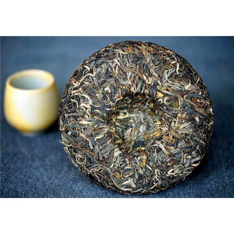 200g Yunnan Pu'er Tea Raw Tea Yiwu High Pole Ancient Pure Material Raw Tea Cake