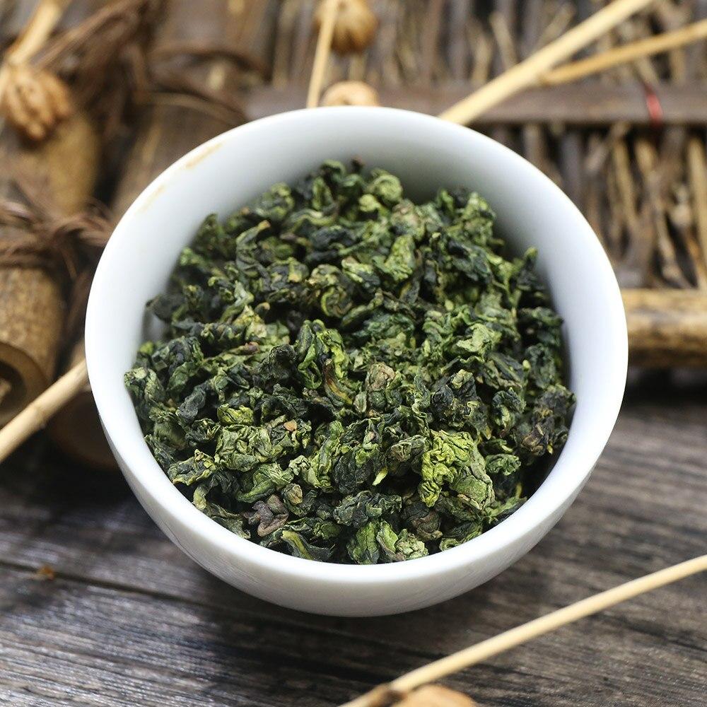 Spring Chinese Oolong Tea Tie Guan Yin in vacuum packaging 125g 真空包装125克春茶乌龙茶铁观音