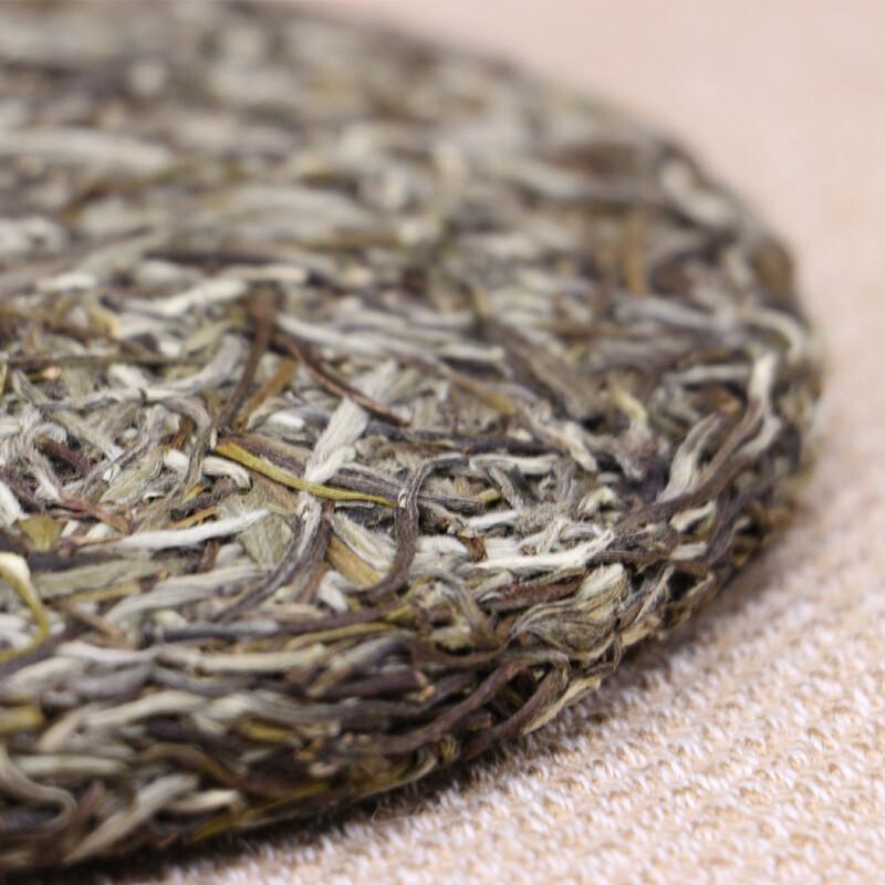 HelloYoungTea White Tea Cake 300g Silver Needle Slimming Pekoe Old Tea