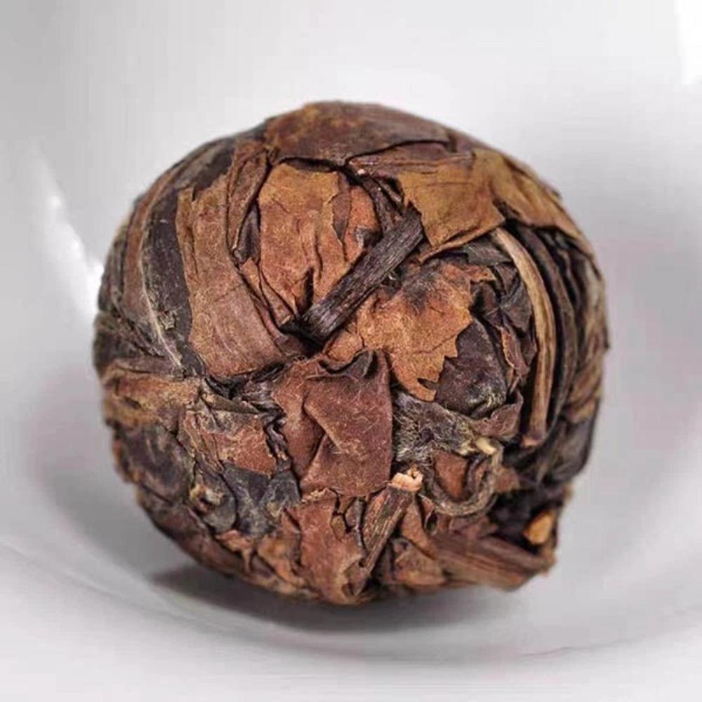 1000gFuDing Ball-shaped Aged Shou Mei Longevity Eyebrow Handmade pearl White Tea 1000克福鼎球形陈年寿眉 手工珍珠白茶