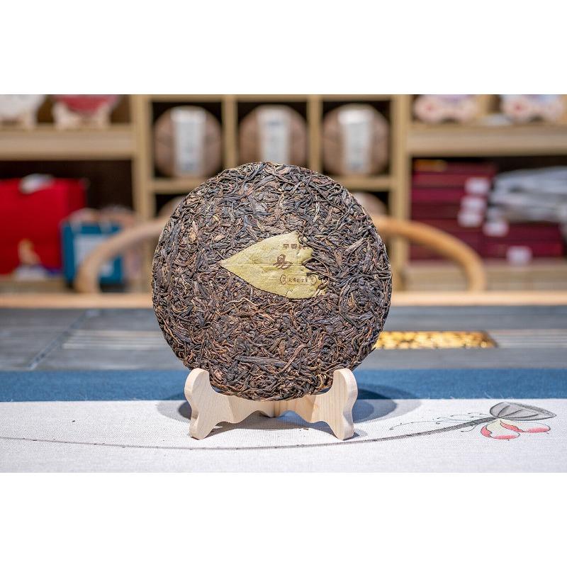 HelloYoungTea 357g Yunnan Yiwu Wild Release Ancient Tree Tea Cake Aged Pu-erh Raw Tea