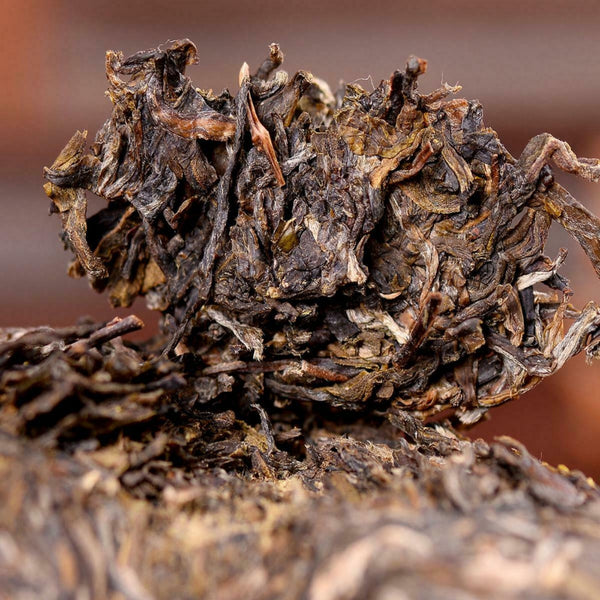 HelloYoung Pu-erh Raw Tea High Mountain Wild Ancient Trees Yunnan Sheng Puer Tea Cake 100g