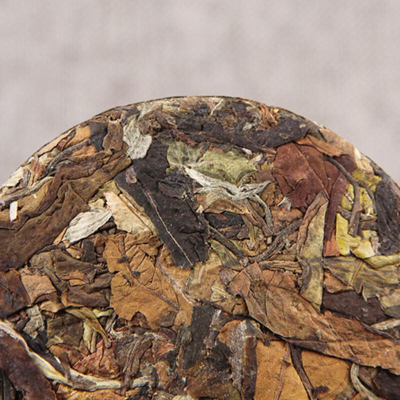 HelloYoungTea White Tea Cake Natural Aged Tree Xiao Bai Tian 100g