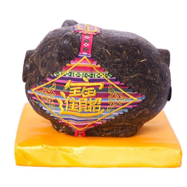 HelloYoungTea Raw Puer Tea Gold Pig Carving Yunnan Gift Decoration