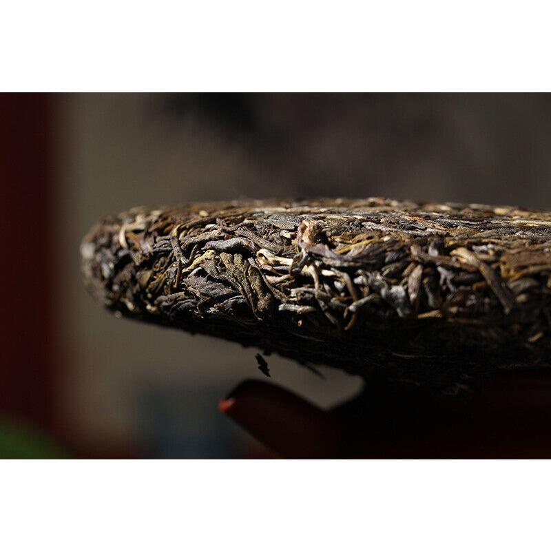HelloYoungTea Yunnan Pu'er Tea Yiwu Ancient Tree 357g Pu'er Raw Tea Cake with Orchid Aroma
