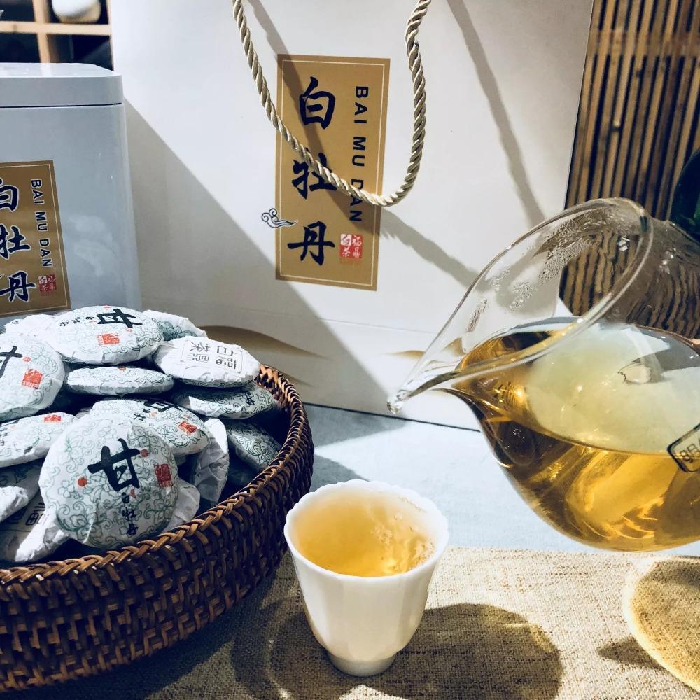 1000g FuDing white tea Bai mu dan cake Lao Bai Cha Old aged Small Pai Mu Tan tea 1000克福鼎白茶 白牡丹茶饼 老白茶 陈年小小白牡丹茶