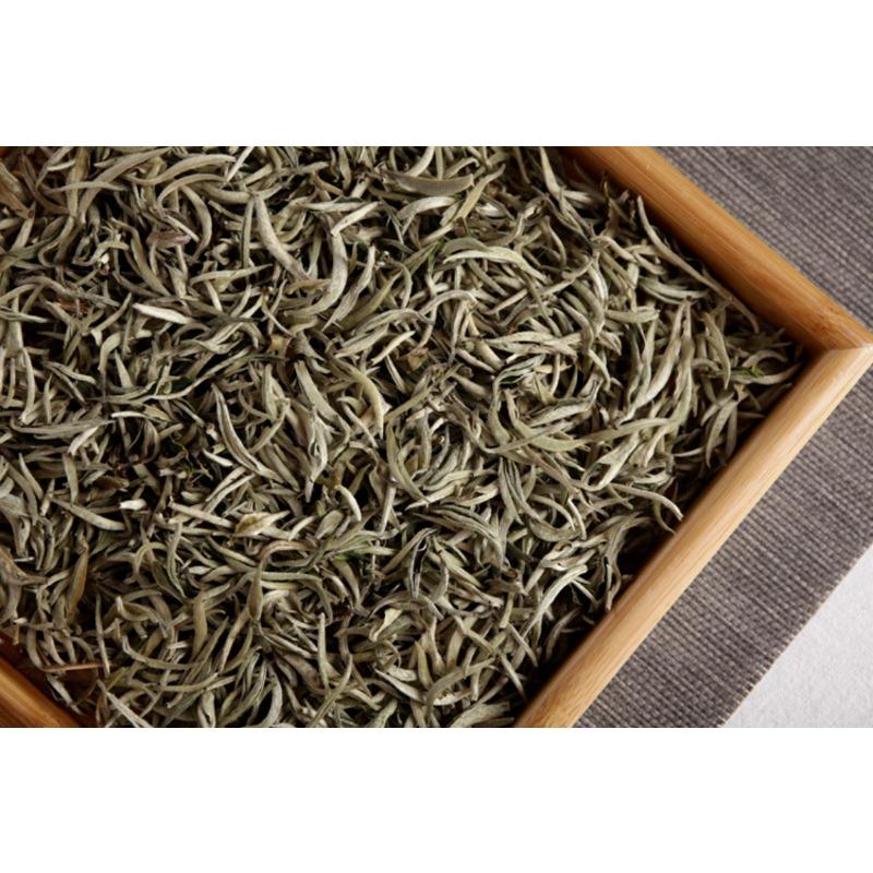 Pu'er raw tea white hair silver needle white hair single bud moonlight white tea