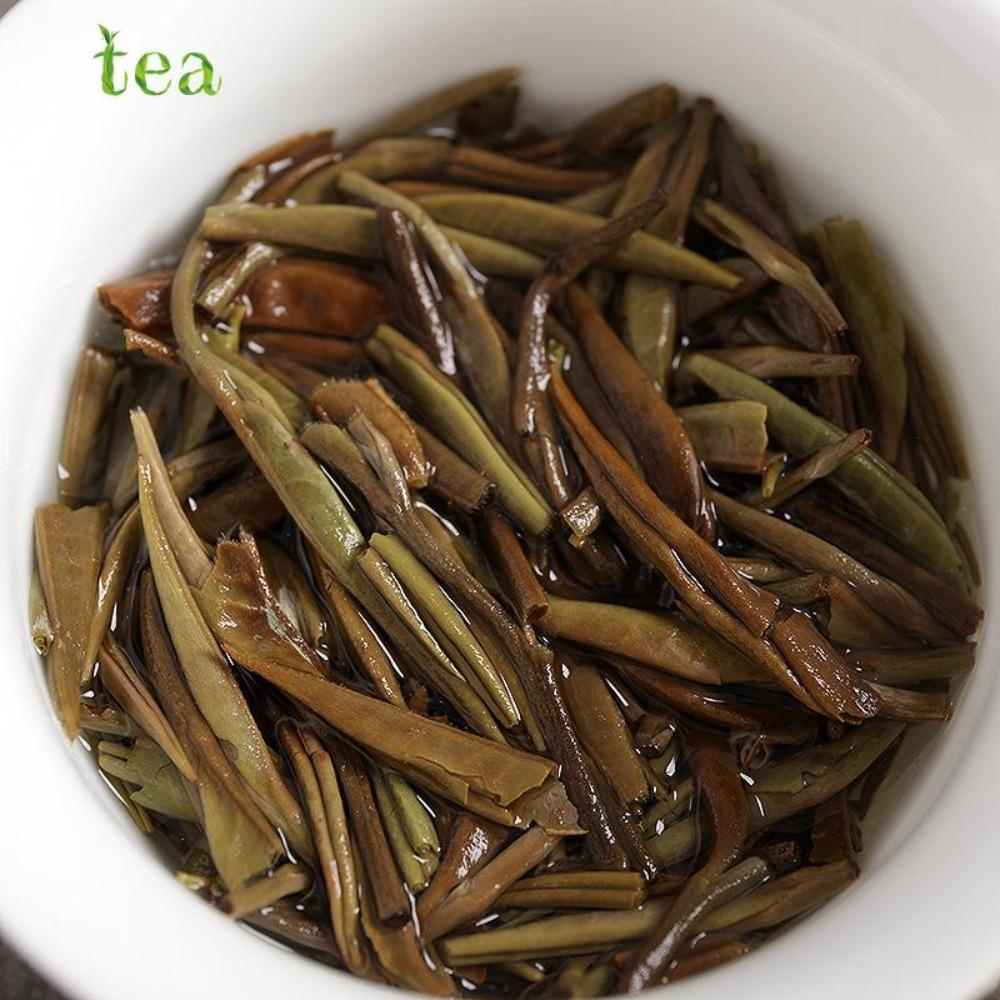 HelloYoungTea Yunnan 2023 Baihao Silver Needle White Tea Cake 100g