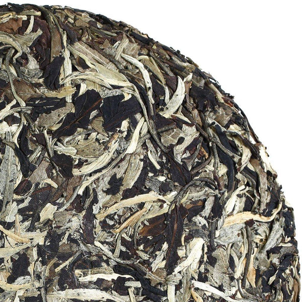 HelloYoungTea Yunnan Puerh Tea Cake 357g Raw Sheng Pu Er Moonlight Beauty White Tea Buds
