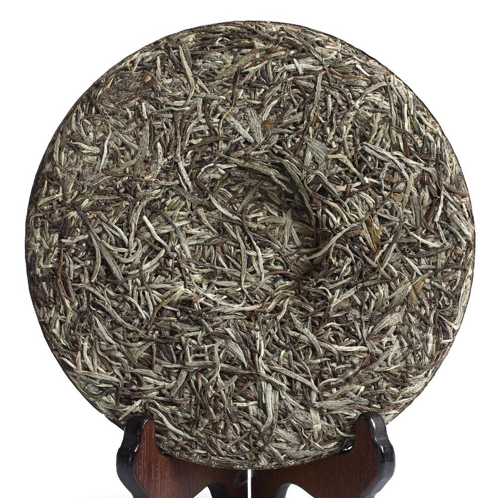 2021 Year 300g Supreme Silver Needle White Tea Cake Fuding Bai Hao Yin Zhen Tips 2021年 300克特级白毫银针白茶饼 福鼎白毫银针芽尖