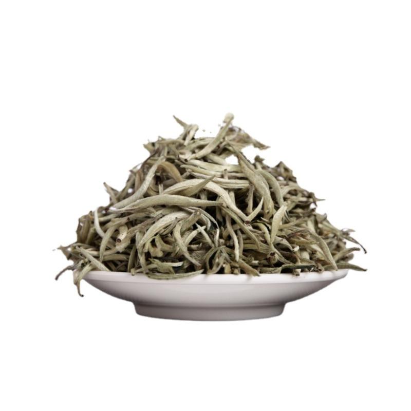 Pu'er raw tea white hair silver needle white hair single bud moonlight white tea