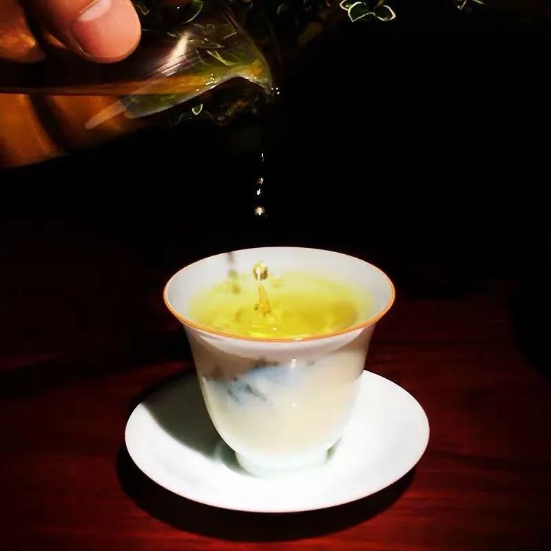 HelloYoungTea Milk Oolong Tea - Oolong Tea Loose Leaf - Taiwan High Mountain Tea Jin Xuan Milk Oolong - Naturally Milky and Silky Aroma - Health Tea - 250g
