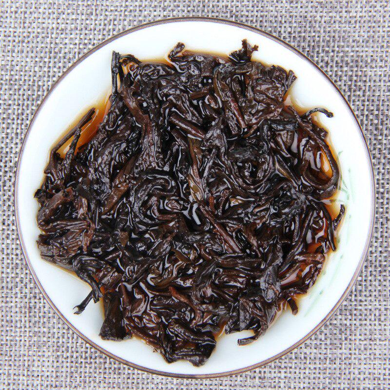 HelloYoungTea 2016 Menghai Yunnan Shu Pu-erh "Iron Shu" Spring Bud Cake 188g 2016年勐海云南熟普洱“铁树”春芽饼 188克