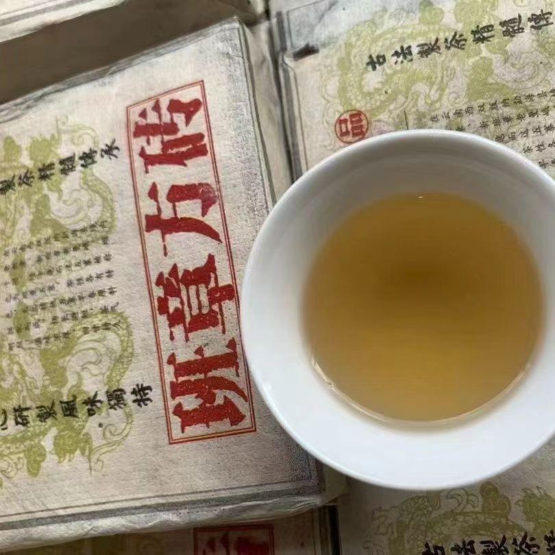HelloYoungTea 250g Yunnan Raw Puerh Tea 2015 Year Banzhang Pu-erh Brick Tea Chinese Pu'er Tea