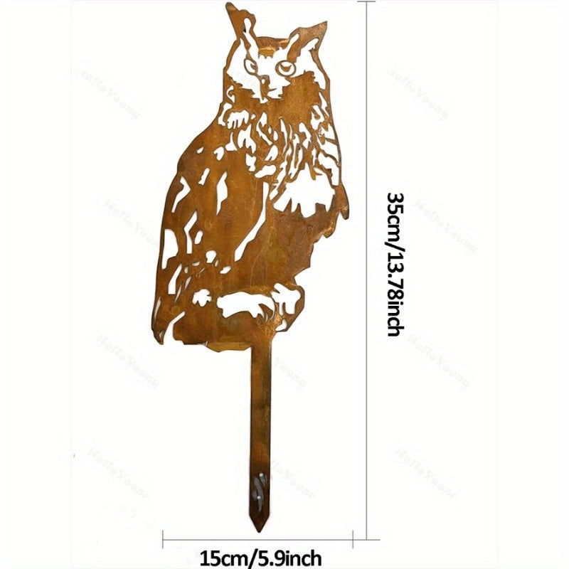 One Pack of Exquisite Animal-themed Metal Garden Decorations: Perfect for Gardens, Courtyards, and Other Outdoor Activity Areas. Features Squirrel, Fox, Raccoon, and Owl-shaped Metal Decor Pieces.Garden Stakes
